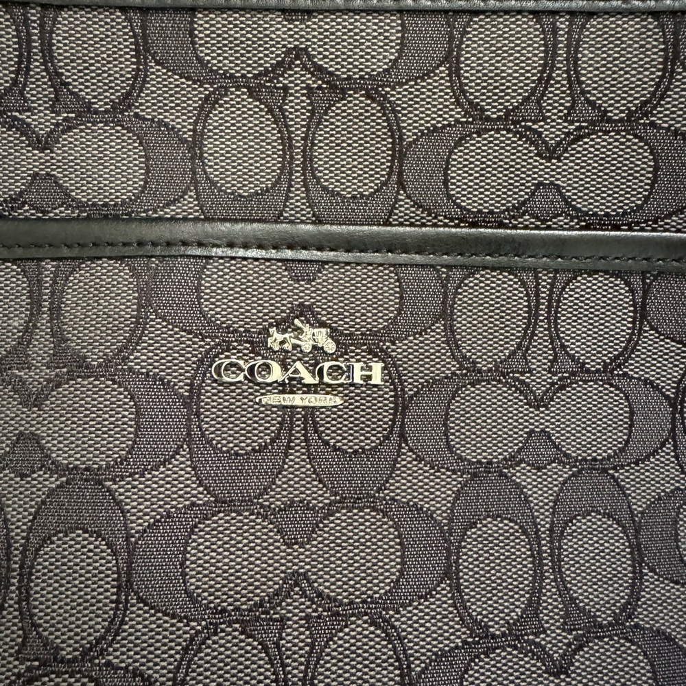 Coach Black Leather Crossbody Bag with Embossed Logo - Picture 2 of 5